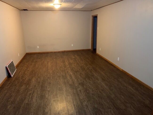 Building Photo - 3830 E River Dr