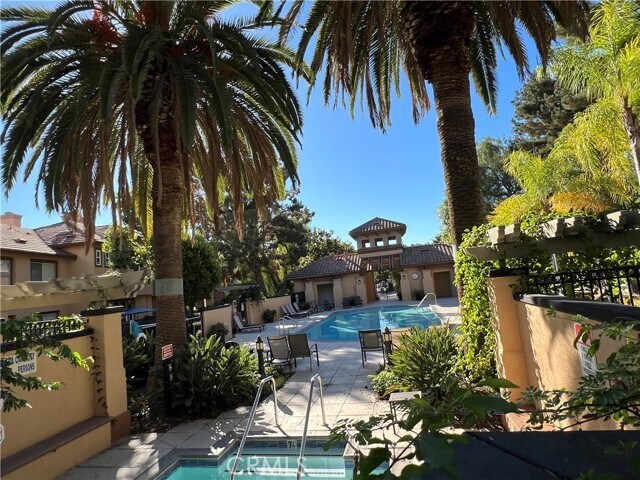 Building Photo - 2723 Dietrich Dr