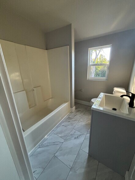 Building Photo - 8015 N John Ave