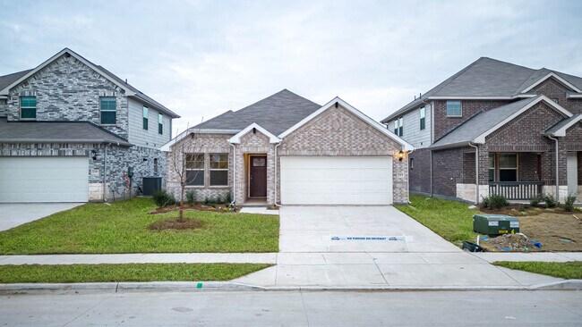 Primary Photo - 2353 Aspen Hl Dr