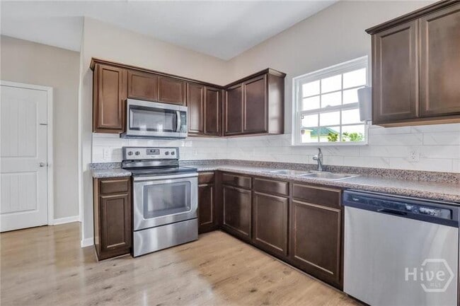 Building Photo - 1597 Longleaf Ct