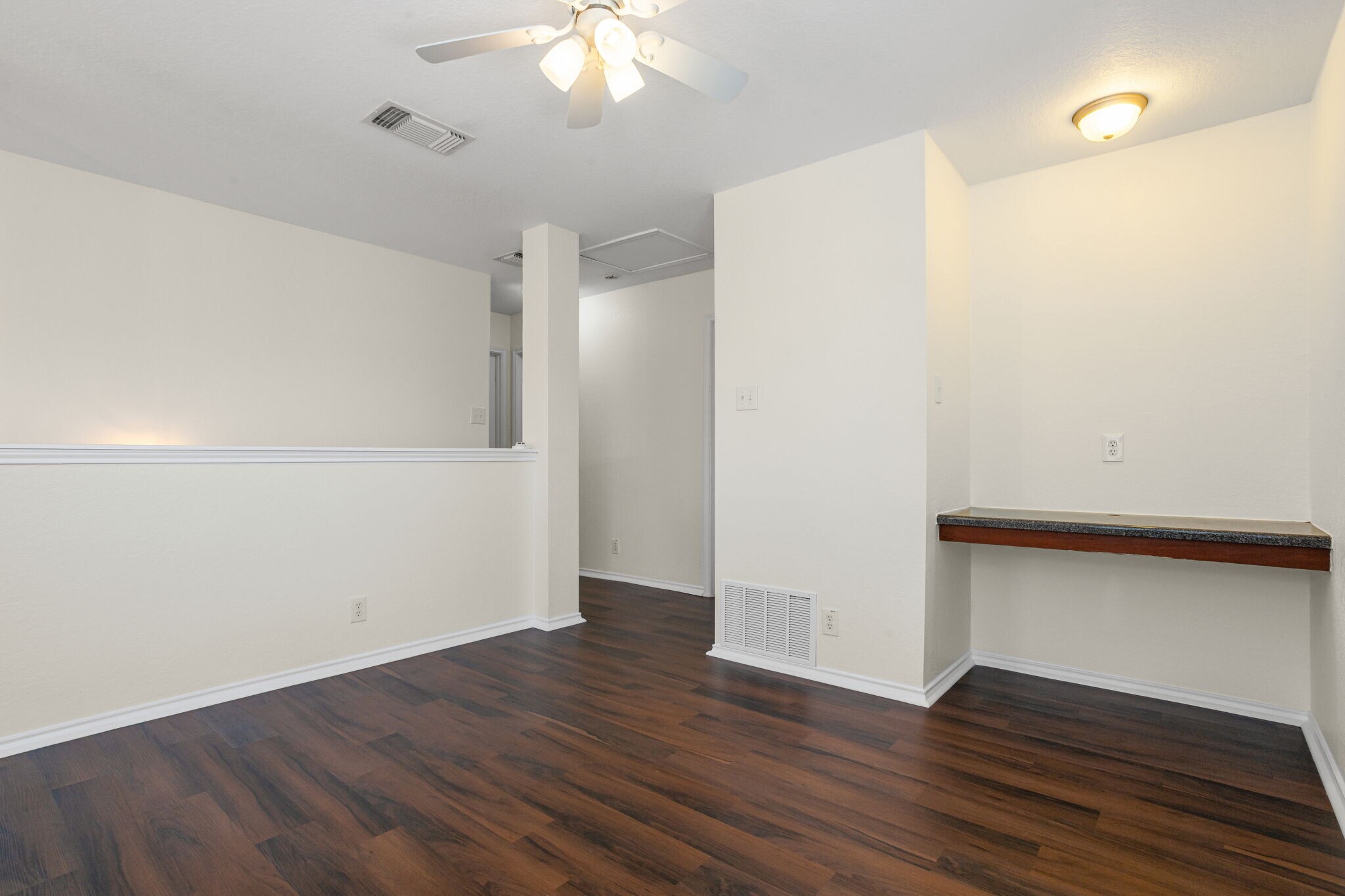 Building Photo - 2134 Colorado Bnd