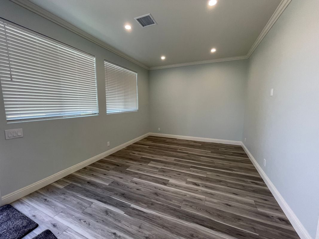 Building Photo - 7431 Warren Cir