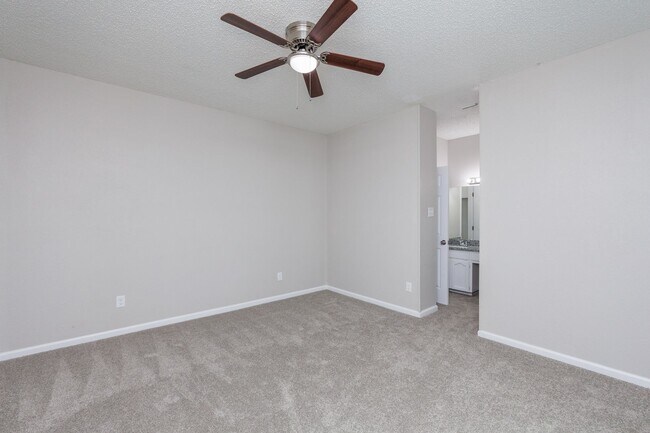 Building Photo - 11313 Red Creek Cir