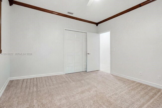 Building Photo - 16530 Lake Tree Dr