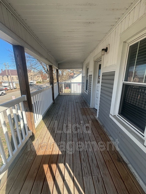 Building Photo - 629 W Market St