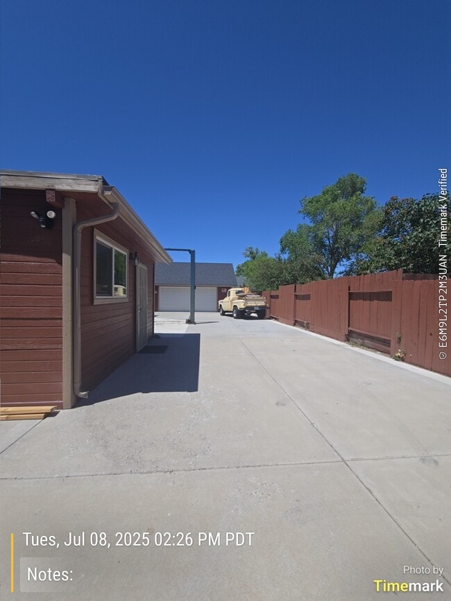 Building Photo - 697 Bluerock Rd