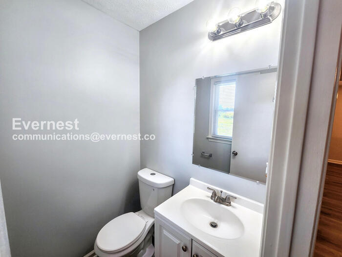 Building Photo - 807 Mountain Creek Church Rd NW