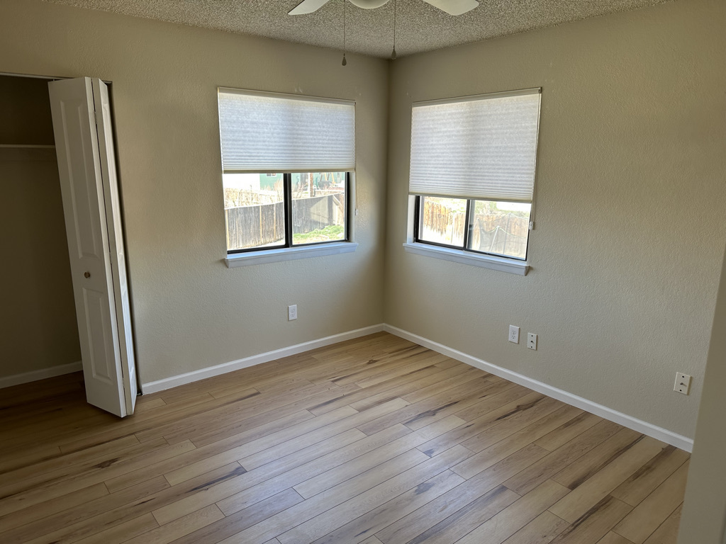 Building Photo - 631 Highline Dr