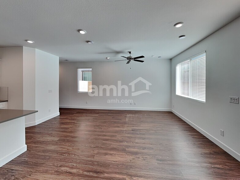 Building Photo - 9127 Liberty Cap Ct