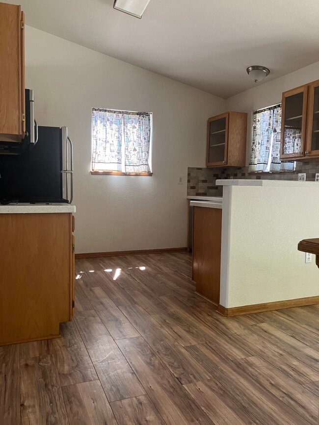 Building Photo - 160 Emilio Court