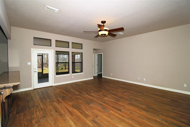Building Photo - 119 Dove Trail