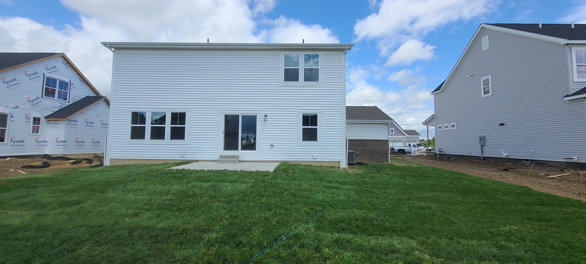 Building Photo - 8985 Hawk Hill Way