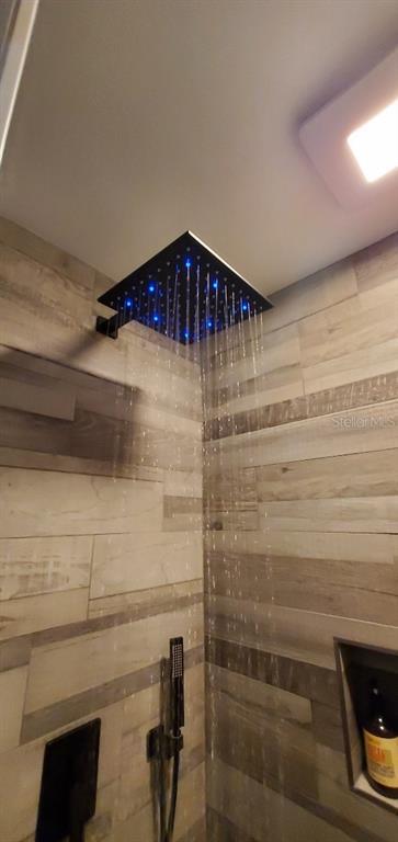 Building Photo - 604 7th Ave SW