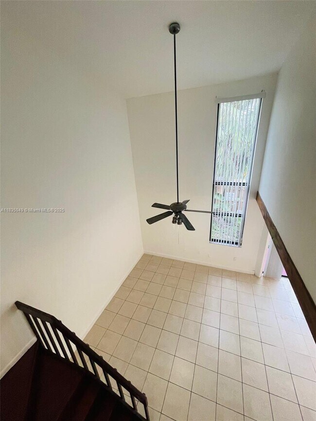 Building Photo - 1107 San Remo Cir