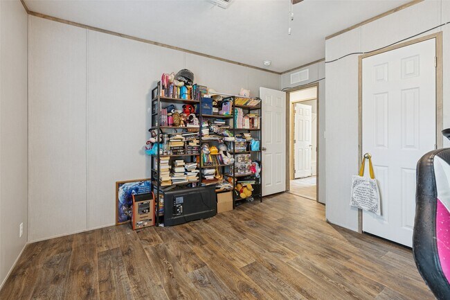 Building Photo - 146 Marina Dr