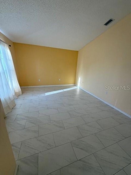 Building Photo - 41 Pershing Ln