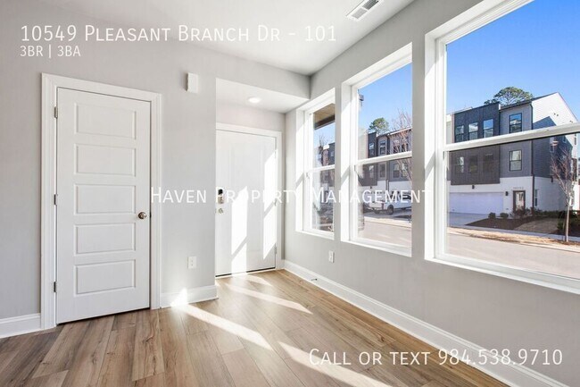 Building Photo - 10549 Pleasant Br Dr