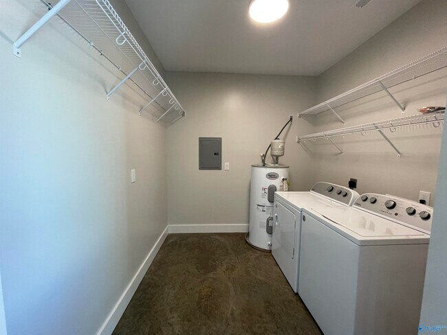 Building Photo - 275 Bolling Rd