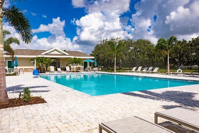 Building Photo - 11620 61st St E