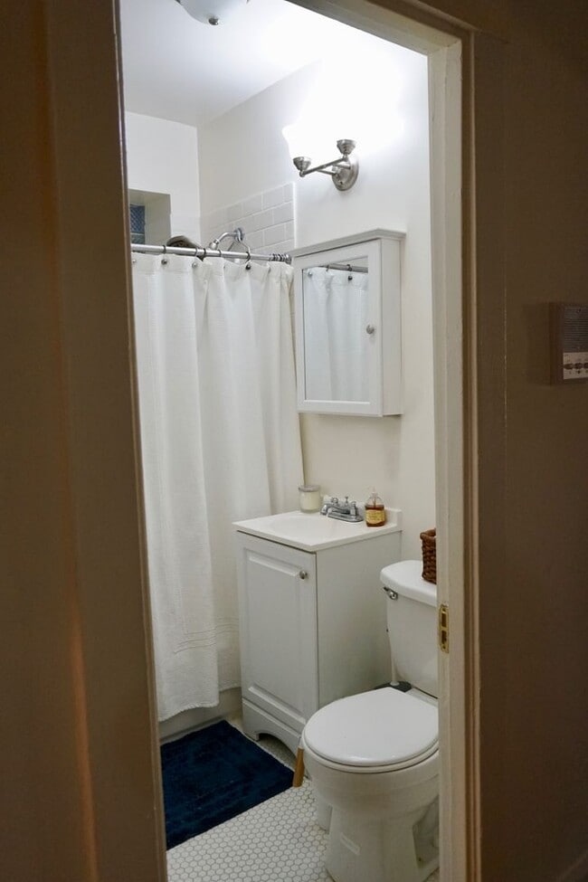 Building Photo - Spacious Renovated 2 Bedroom in North Park