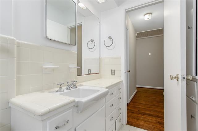 Building Photo - 6506 St Moritz Ave
