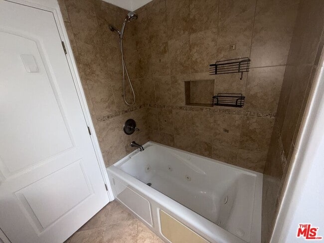 Building Photo - 2244 Ripple St