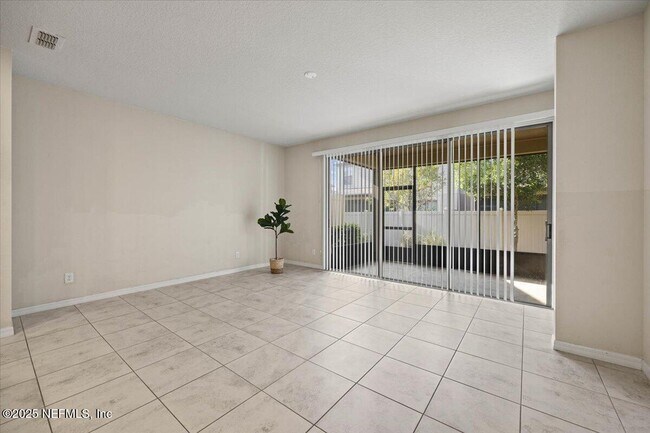 Building Photo - 7023 Buroak Ct