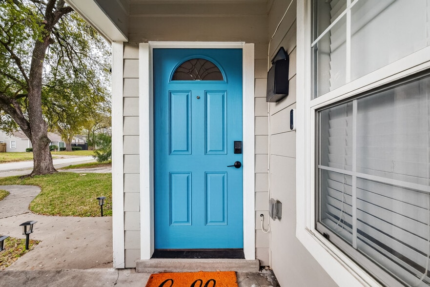 Building Photo - 4907 Marietta Ln