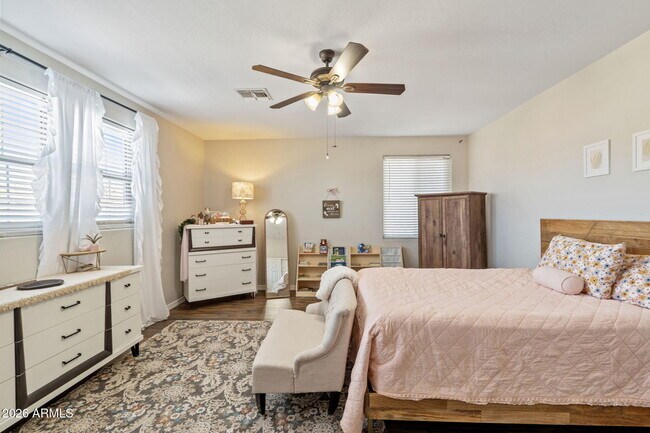 Building Photo - 6943 W Tether Trail