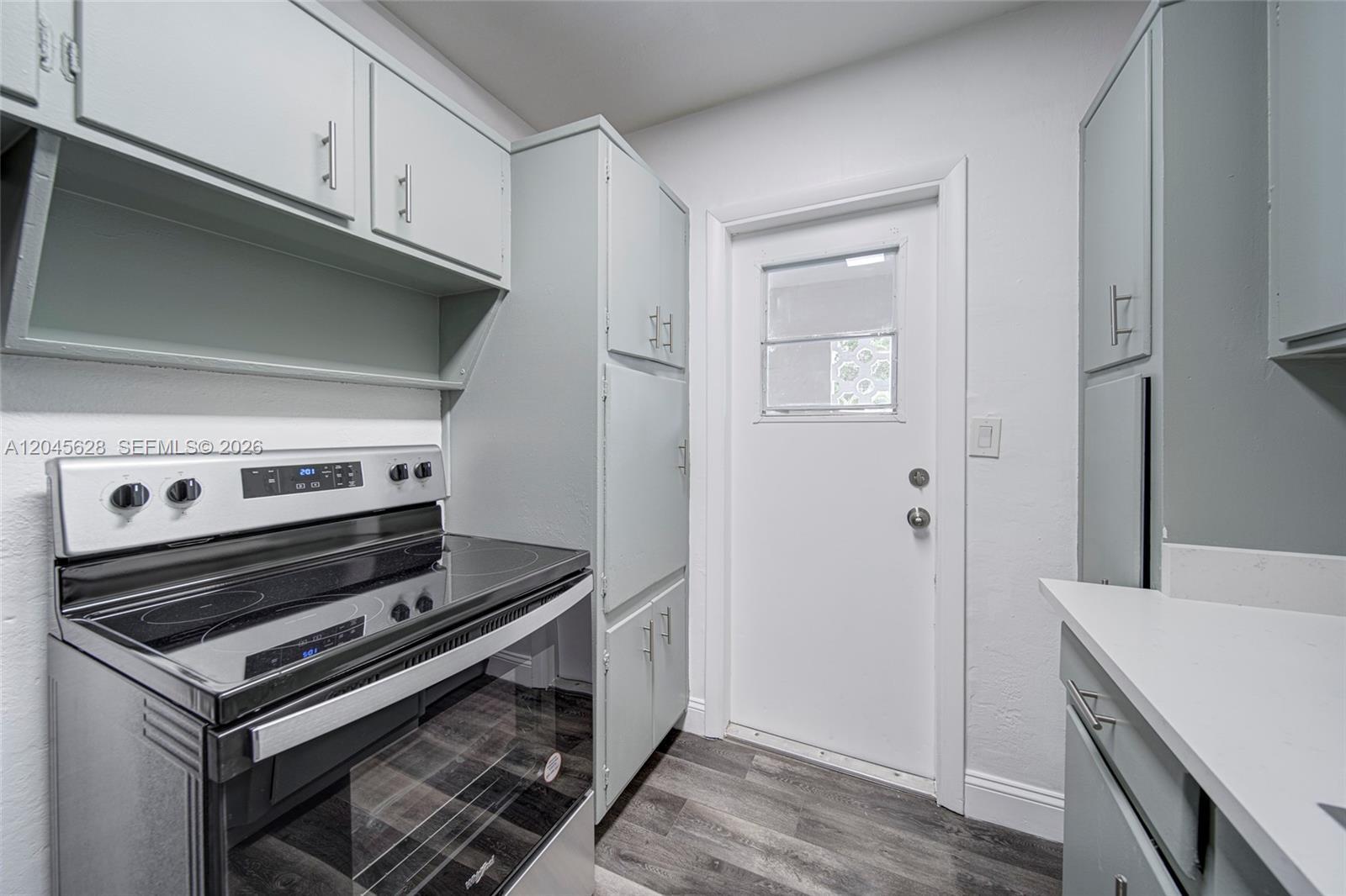 Building Photo - 6565 Santona St