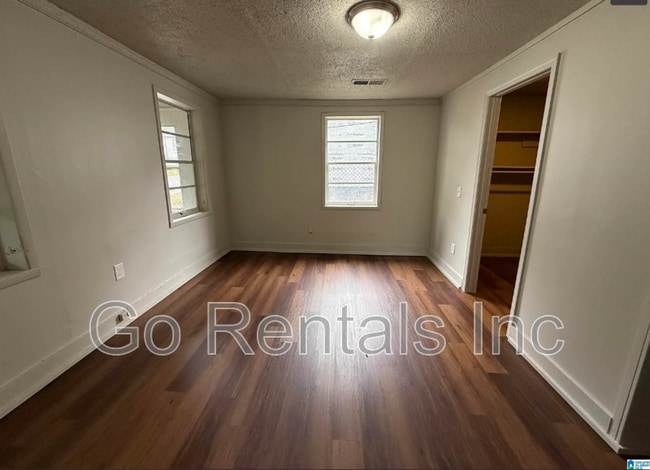 Building Photo - 2212 20th St N