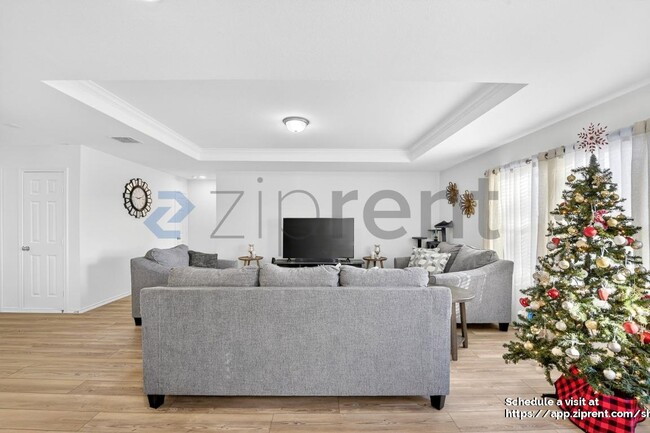 Building Photo - 2301 Vlg Crk Ln