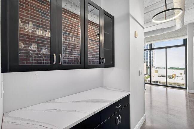 Building Photo - 175 2nd St S