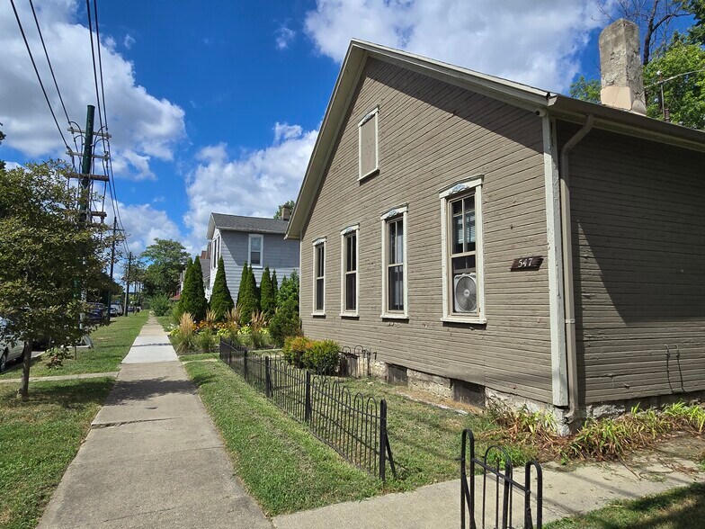 Building Photo - 547 Wyoming St
