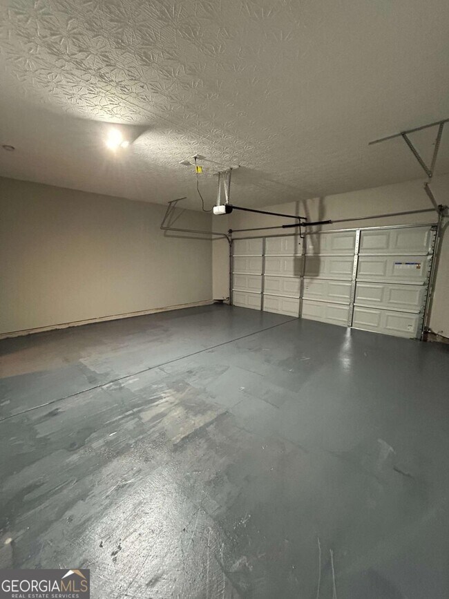 Building Photo - 607 Pecan Knoll Dr