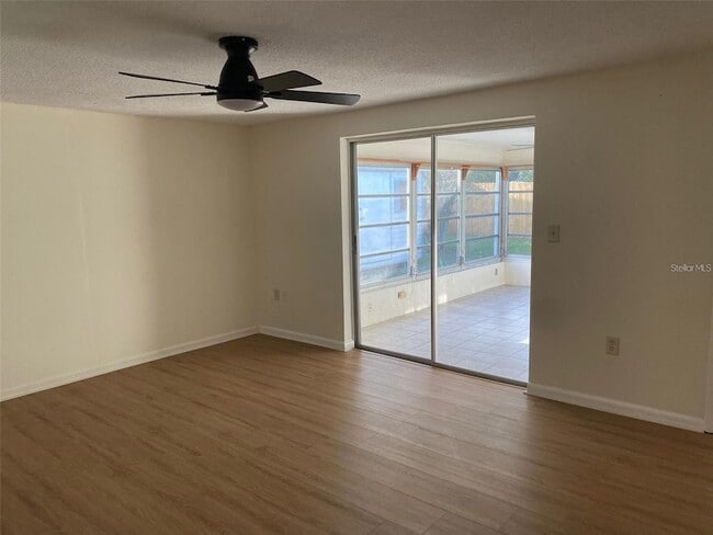 Building Photo - 7611 Summertree Ln