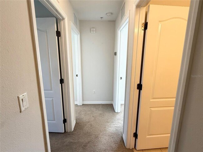 Building Photo - 12993 Coyote Ln