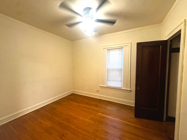 Building Photo - 6937 S Merrill Ave