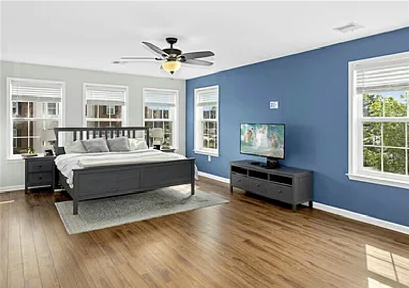 Building Photo - 14 N School Ln