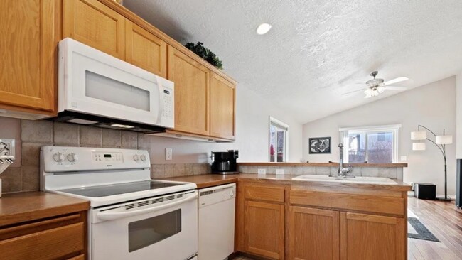 Building Photo - Great Home in Blackhawk!