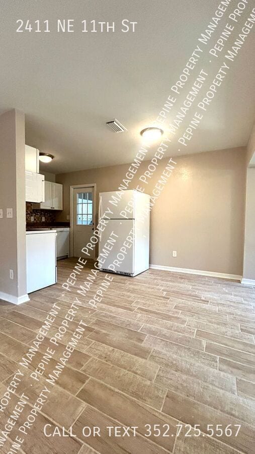 Building Photo - 2411 NE 11th St