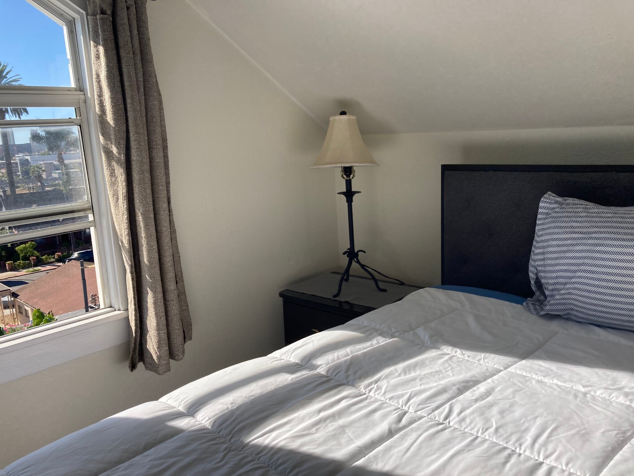 Building Photo - 1044 23rd St