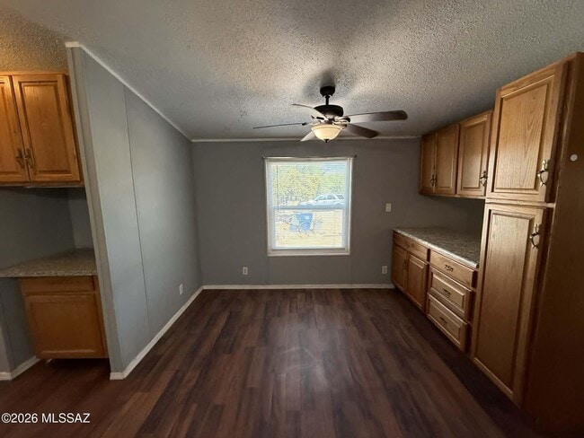 Building Photo - 2640 S Cottonwood Ln