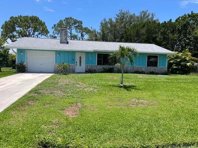 Primary Photo - 574 SW Duval Ave