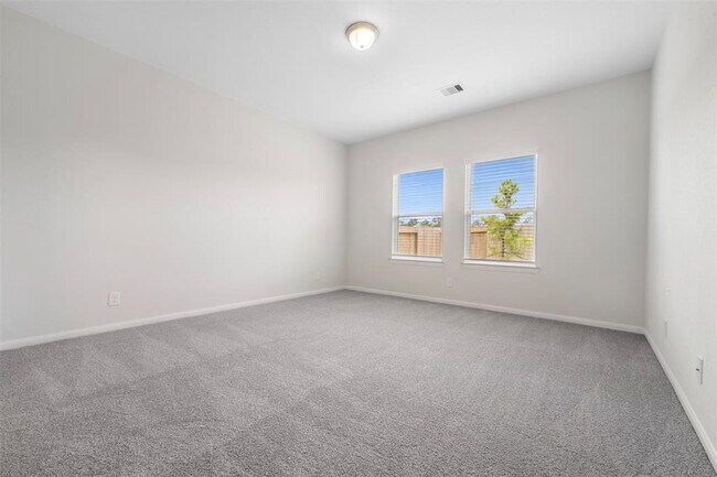 Building Photo - 10795 Sora Dr