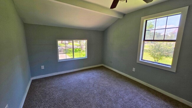 Building Photo - 502 Azalea Dr
