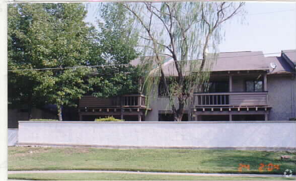 Building Photo - Richland Village Apartments