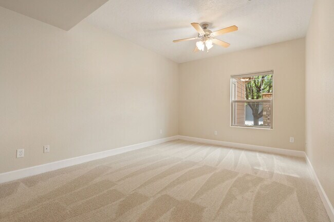 Building Photo - 4101 Crittenton Ln