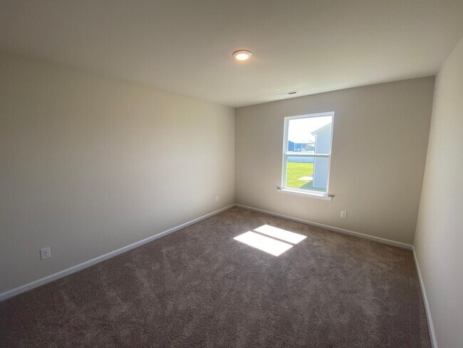 Building Photo - 6015 Weddington Pointe Dr